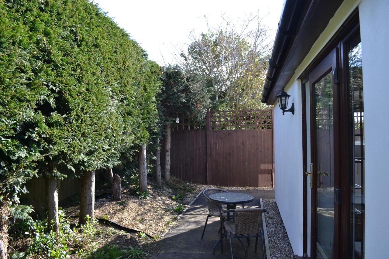 Number 2, Lytton Tree Lodge, Reydon, Southwold ภายนอก รูปภาพ