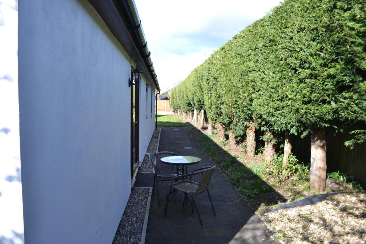 Number 2, Lytton Tree Lodge, Reydon, Southwold ภายนอก รูปภาพ