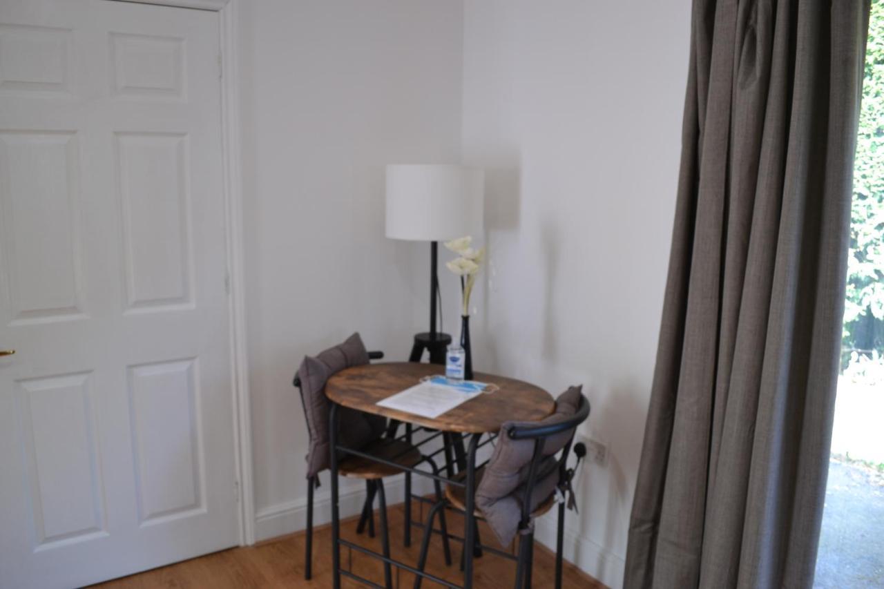 Number 2, Lytton Tree Lodge, Reydon, Southwold ภายนอก รูปภาพ