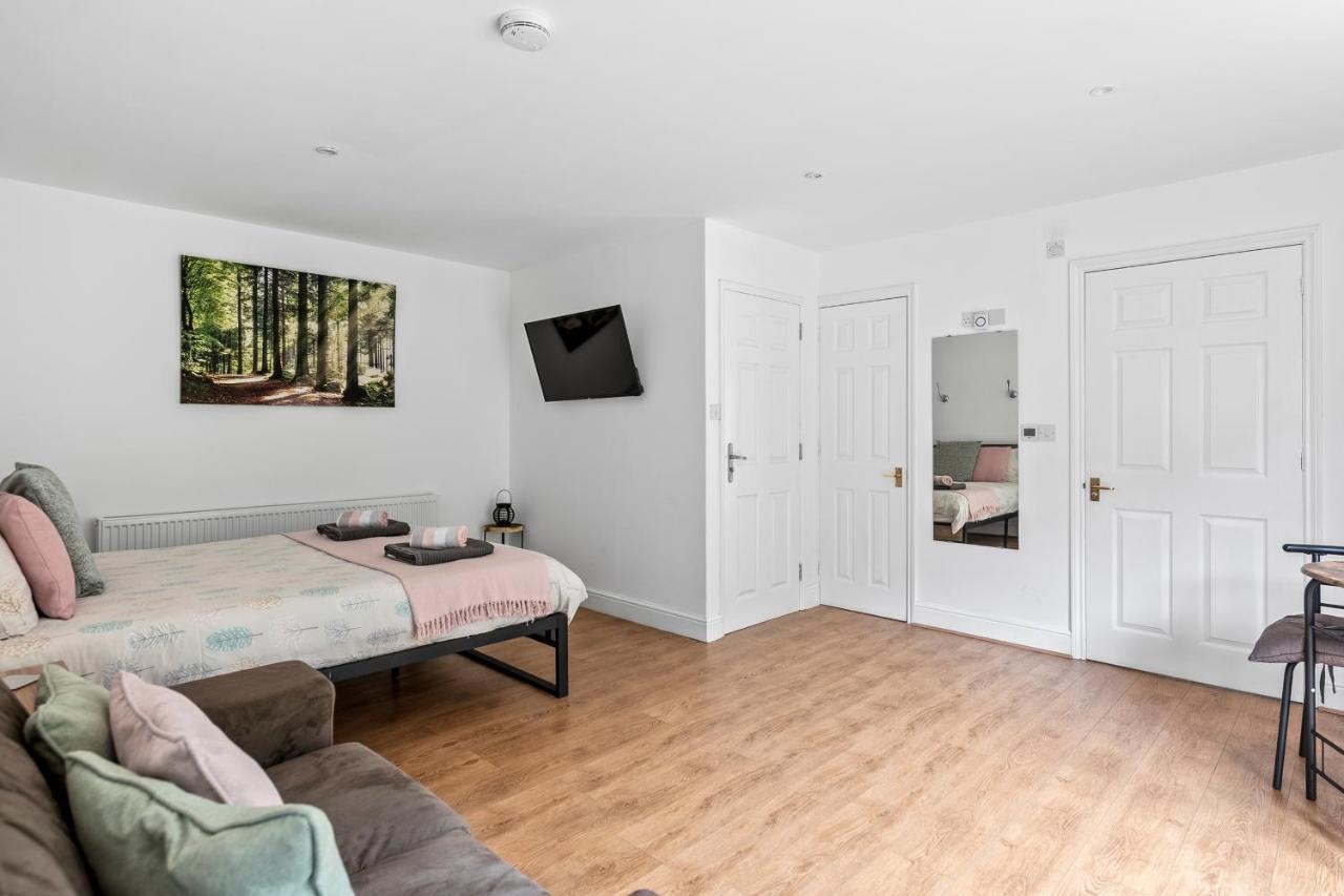 Number 2, Lytton Tree Lodge, Reydon, Southwold ภายนอก รูปภาพ