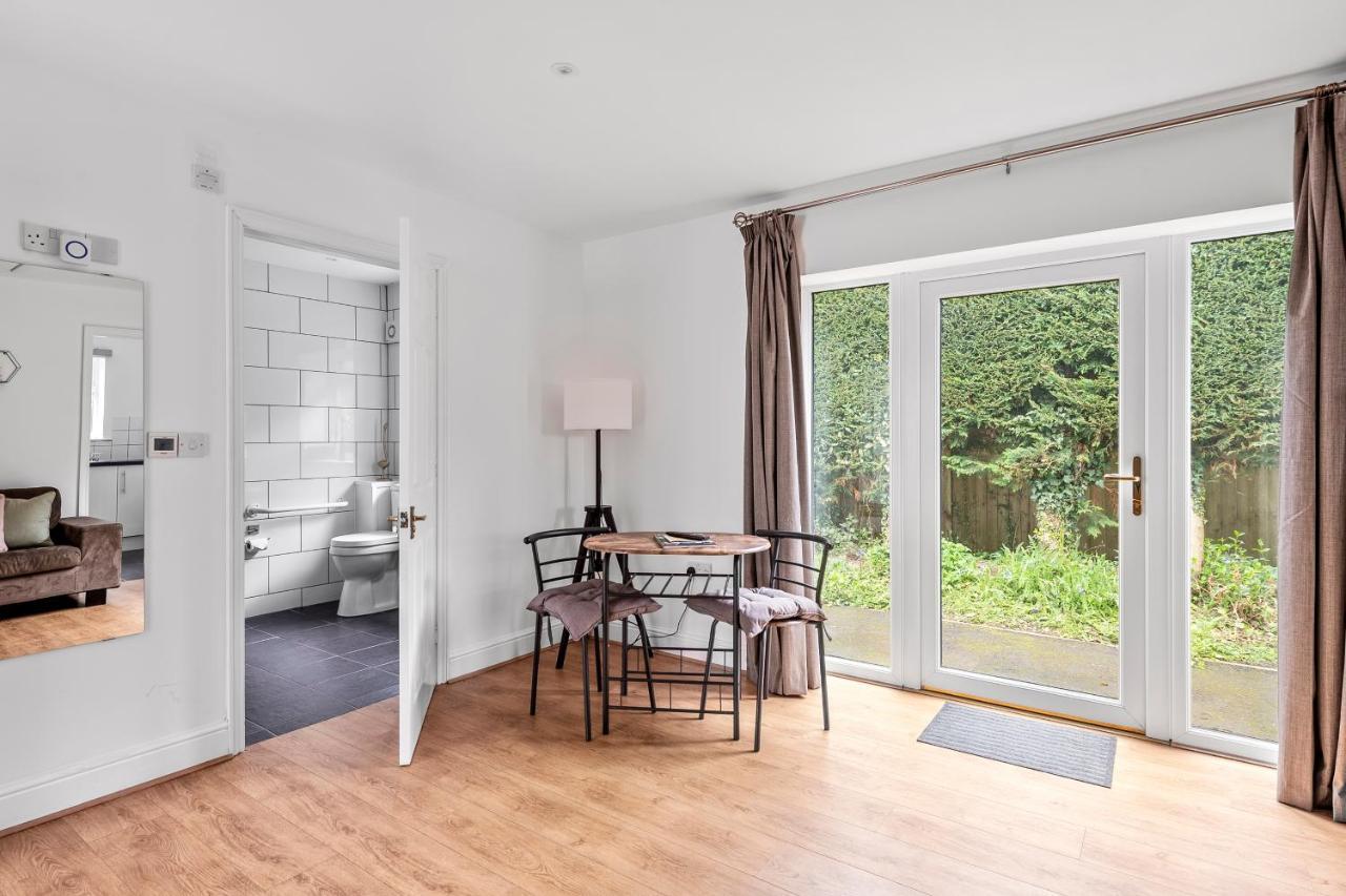Number 2, Lytton Tree Lodge, Reydon, Southwold ภายนอก รูปภาพ